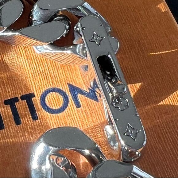 Louis Vuitton Silver Monogram Chain Bracelet - Picture 4 of 6